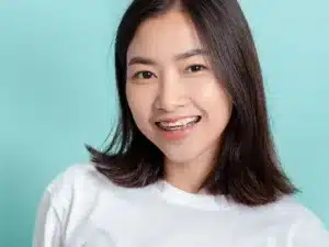Person with blurred face and hair