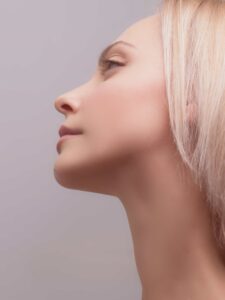 woman showing her jawline